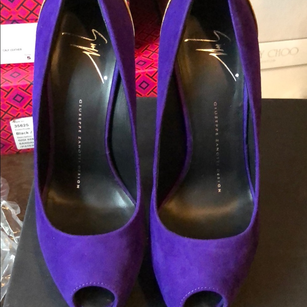 Purple Giuseppe pumps